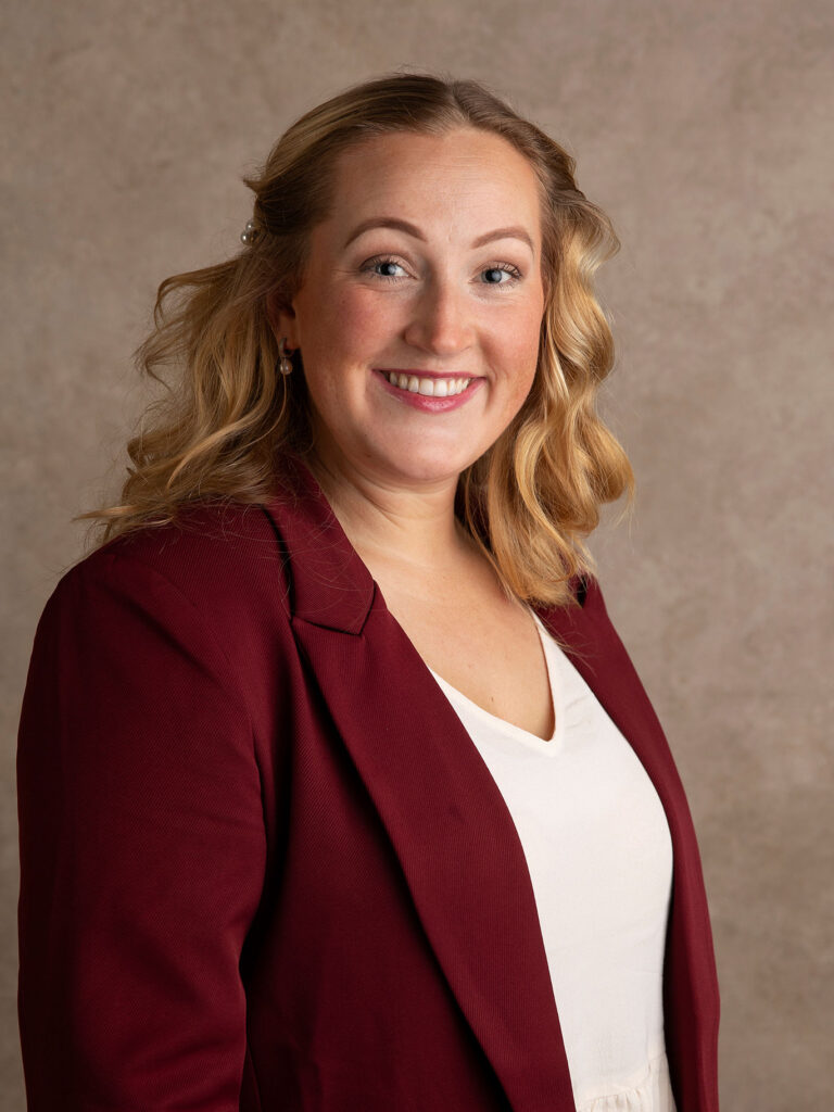 Modern CV-bild i studio med fint ljus, fotograferad av Fotograf Anna Arvidsson i Malmö.