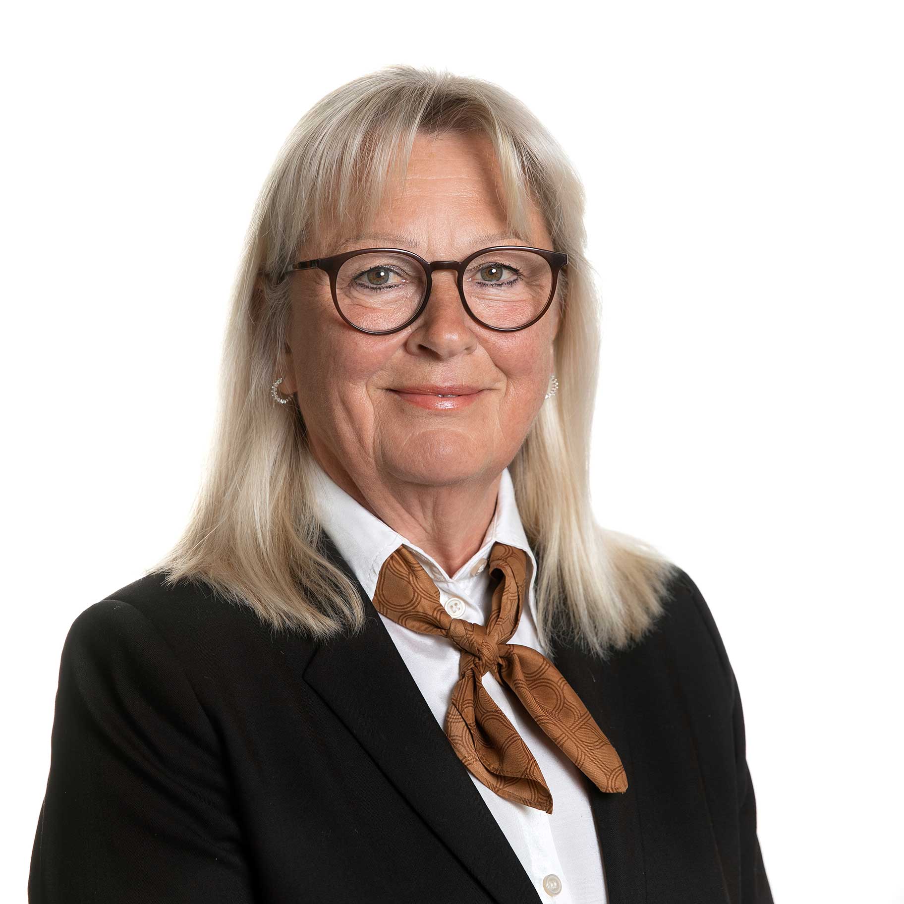 Affärsporträtt i ljusa toner, anpassat för LinkedIn och företagswebb.