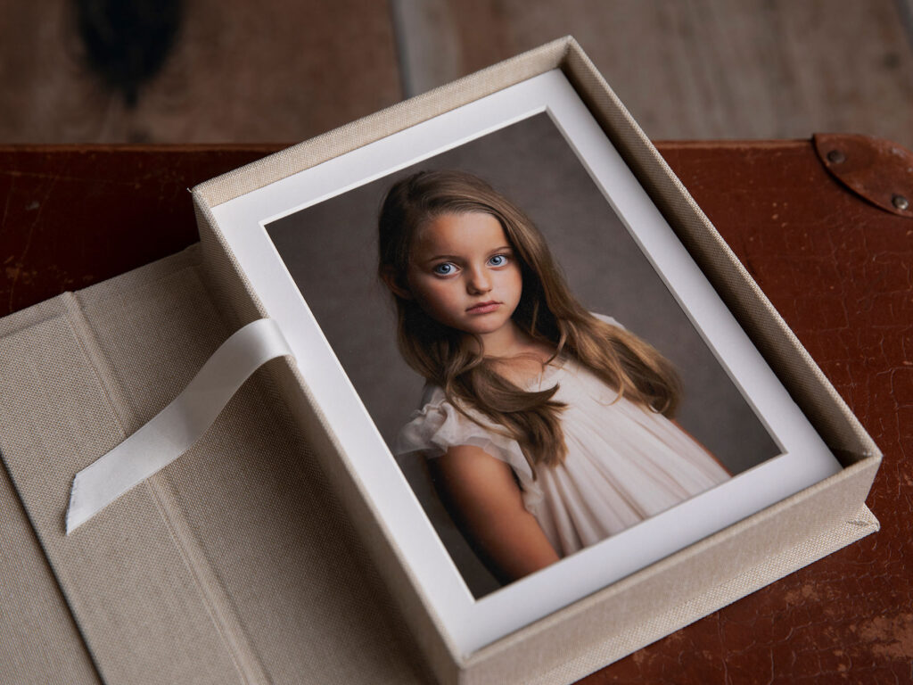 Elegant box med bilder från en fotografering hos Anna Arvidsson i Malmö.