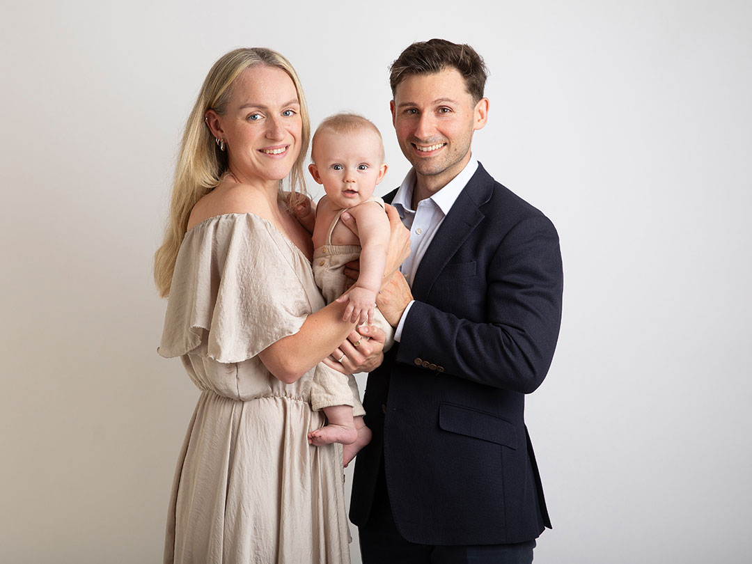 Familj blir fotograferad hos Anna Arvidsson i Skåne.